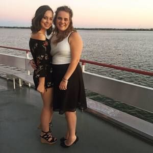 Meet your Posher, Amelia